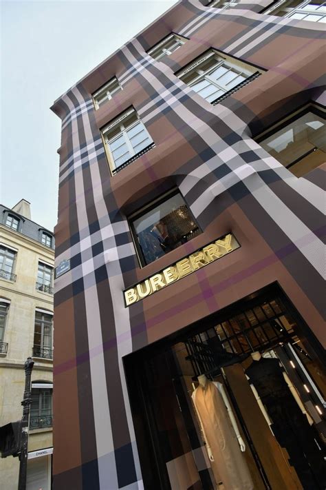 burberry sport ici paris|Burberry Rue Saint.